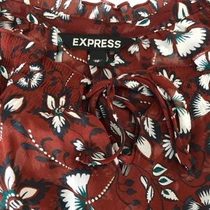 EXPRESS Women’s Blouse / Long Sleeve